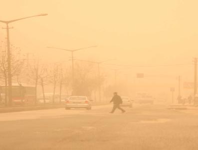 Diyarbakır‘Da Toz Bulutu Etkili Oluyor