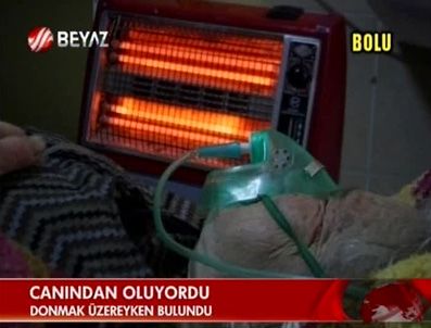 Donmak üzere olan yaşlı kadın hastaneye kaldırıldı