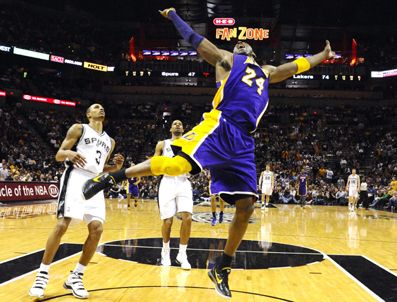 SAN ANTONİO SPURS - San Antonio Spurs: 83 - Los Angeles Lakers: 99
