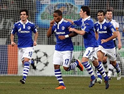 RICARDO COSTA - Schalke: 3 - Valencia: 1