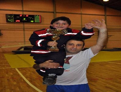 FARUK ÇATUROĞLU - Polis Haftası Voleybol Turnuvası Tamamlandı