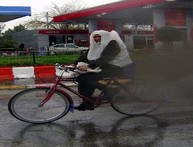 Yağmurdan İlginç Korunma