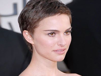 BLUEBERRY - Oscarlı ünlü oyuncu Natalie Portman, gençlik yıllarında uyuşturucu kullandığı söyledi.