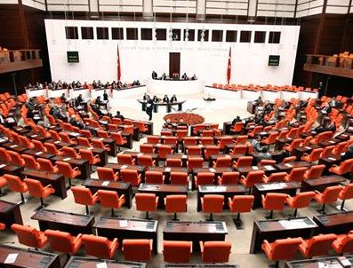 Erkek adaylar kadınları 8'e katladı