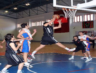 ZEKI KAYA - Anadolu Basketbolunun Kalbi Gümüşhane’De Atıyor