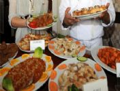 Bayat ekmekten 33 çeşit yemek ve tatlı yaptılar