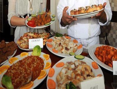HASAN SIPAHIOĞLU - Bayat ekmekten 33 çeşit yemek ve tatlı yaptılar