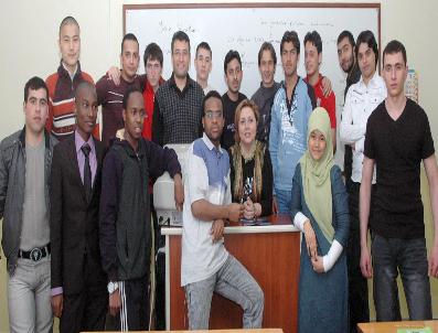 AHMET KELEŞOĞLU - Konya‘da Üniversite Okuyan Yabancı Öğrencilere Türkçe Öğretmek İçin Özel Proje