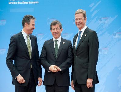 GUIDO WESTERWELLE - Davutoğlu, Nato Toplantısına Katıldı