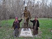 Ölen Eşinin Hasretini Heykelle Gideriyor