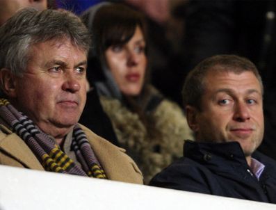 MARK HUGHES - Roman Abramovich Chelsea'yi Guus Hiddink'e emanet etmek istiyor