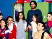 Ünlü oyuncular çocuklara koçluk yapıyor