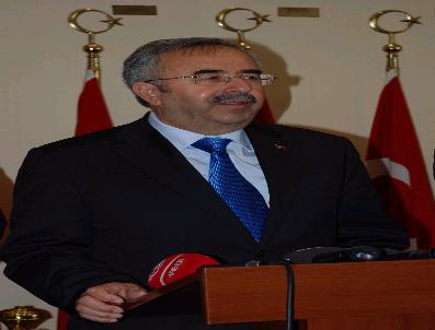 SÜLEYMAN KARAMAN - Ulaştırma Bakanı İzmir‘de