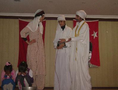 YEDI BEYZA - Yedi Beyza Derneği, Kutlu Doğum‘u Tiyatro Gösterisi İle Kutladı