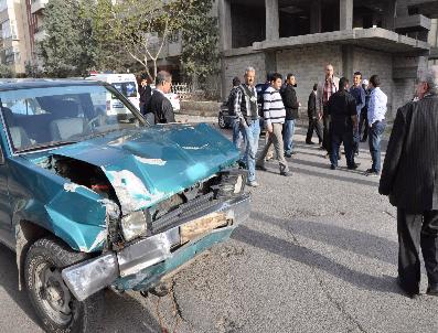 Zincirleme Trafik Kazası: 2 Yaralı