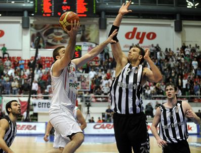 MARSHALL - Pınar Karşıyaka sahasında Beşiktaş Cola Turka'yı mağlup etti