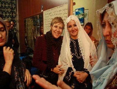 İKBAL GÜRPINAR - Sempatik Sunucu İkbal Gürpınar Erzurum’Daydı