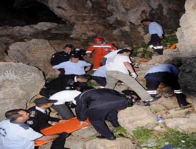 Antalya‘da Falezlerde Can Pazarı