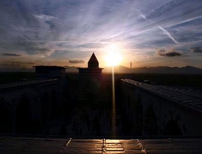Tarih Kokan Zazadin Hanı Ziyaretçilerini Bekliyor