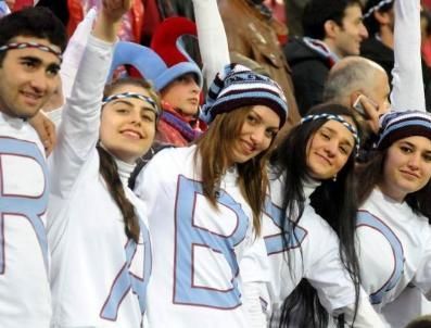 AVNI AKER STADı - Trabzonspor  Bursaspor'u 1-0 mağlup etti