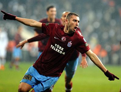 Burak Yılmaz gol kralığına koşuyor