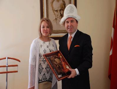 ALI KATıRCı - Didim Kaymakamı Yabancı Ülke Çocuklarını Ağırladı