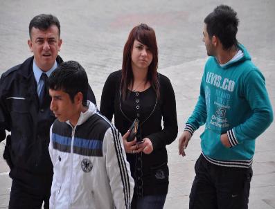 Uyanık Marketçi Kalpazanları Yakalattı