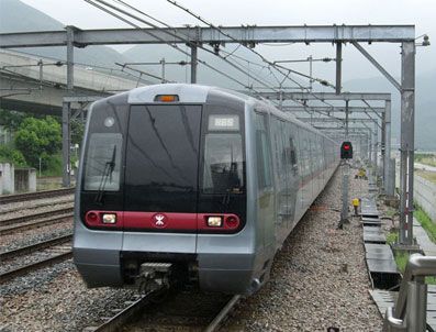 TÜRKIYE VAGON - Türkiye'nin ilk dizel treni raya indirildi