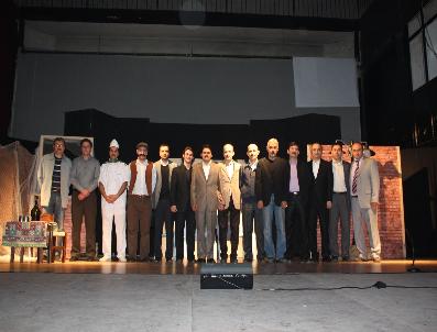 Fedakarlık Tiyatrosu Beğeni İle İzlendi