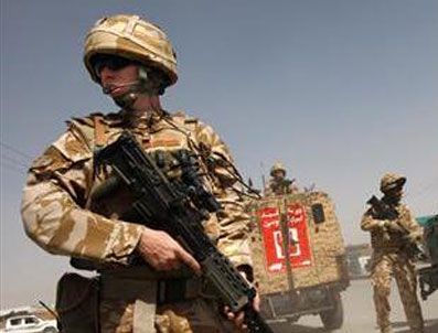 KADDAFI - İngilizler Libya'ya kara harekatı için ilk adımı attı