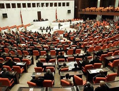 SALİH KAPUSUZ - Meclis'te yıllar sonra yasak kalkıyor