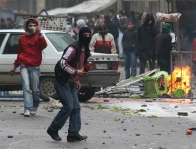 HATIP DICLE - YSK kararları Van'da protesto ediliyor