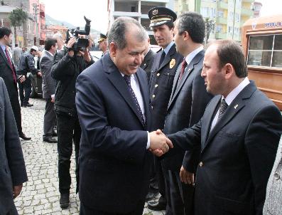 OSMAN GÜNEŞ - İçişleri Bakanı Güneş: Ysk‘nın Kararını Değerlendirmeyi Düşünmüyorum