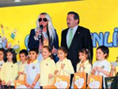 GIZEM AKıN - Seren'li 'Mini Süper Star Çocuk Şenliği'