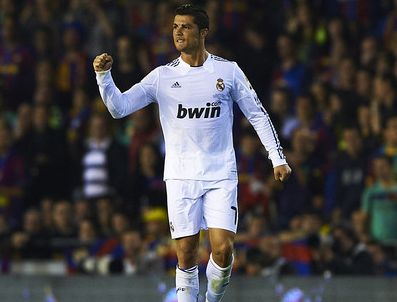 KRAL KUPASı - Cristiano Ronaldo Real Madrid kariyerinde ilk kupasını kazandı