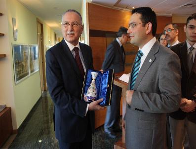 İSLAM KONFERANSı TEŞKILATı - Yunus Emre Kültür Merkezi, Bu Sefer İkt Genel Sekreteri‘ni Ağırladı