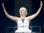 Benden önceki hiçbir 'Evita'yı izlemedim!