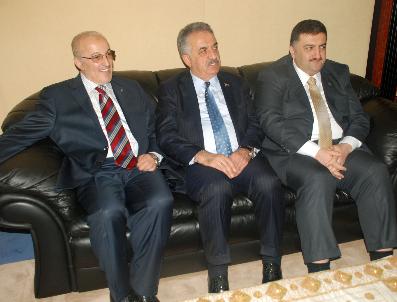 NUSRET BAYRAKTAR - Devlet Bakanı Yazıcı, Milletvekili Adayları İle Rize Valiliği‘ni Ziyaret Etti