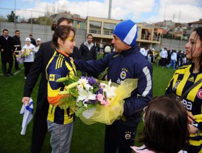 Fenerbahçe Antrenmanında 23 Nisan Coşkusu