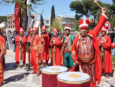 ZEKI ARSLAN - İzmir‘de Kutlu Doğum Parkı Açıldı