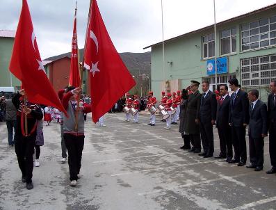 TURAN YıLMAZ - Bitlis‘te 23 Nisan Ulusal Egemenlik Ve Çocuk Bayramı Kutlamaları