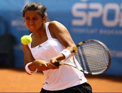 ÇAĞLA BÜYÜKAKÇAY - Çağla‘dan Tarihi Başarı