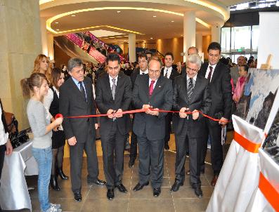 ABDURRAHMAN SAVAŞ - Kardelen Koleji Tarafından Fotoğraf Sergisi Açıldı