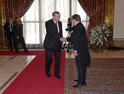 MASUM TÜRKER - Tbmm Başkanı Şahin Tebrikleri Kabul Etti