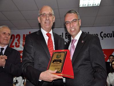 AYDıN GÜNGÖR - Çimenoğlu’Ndan Güngör’E Teşekkür Plaketi