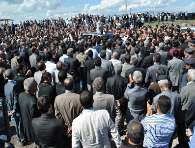 MEHMET EMİN DİNDAR - Şırnak’Ta Ak Parti Adaylarını Binlerce İnsan Karşıladı