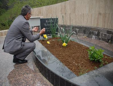 CAHIT ARAL - Kazım Koyuncu’Nun Dostlarından Çernobil’İn Yıldönümünde Hes Tepkisi