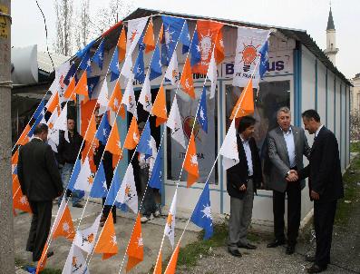 FEVAI ARSLAN - Ak Parti Kaynaşlı İlçesinde Seçim Bürosunu Açılışını Yaparak İlçede Seçim Startını Verdi
