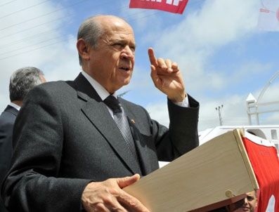 RECAI YıLDıRıM - İki genel başkan yardımcısı istifa etti