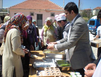 YAKUPLAR - Pazarlar’Da Öğrenci, Veli Ve Öğretmen Pilav Gününde Buluştu
